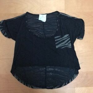 Threads black animal print crop‎ Top size small